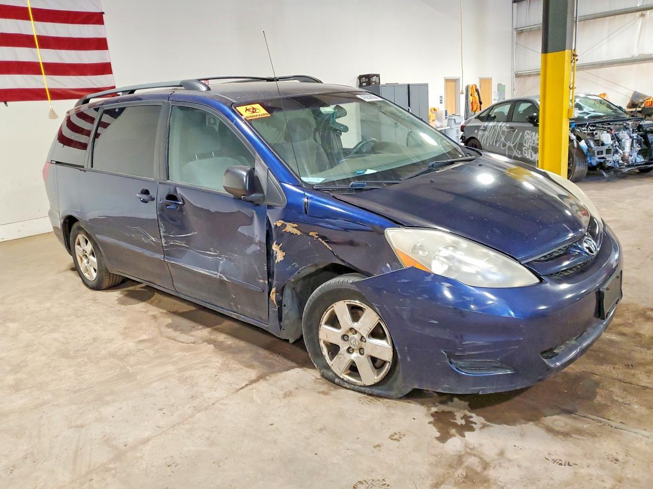 2007 Toyota Sienna Le 7-Passenger - Фото 4