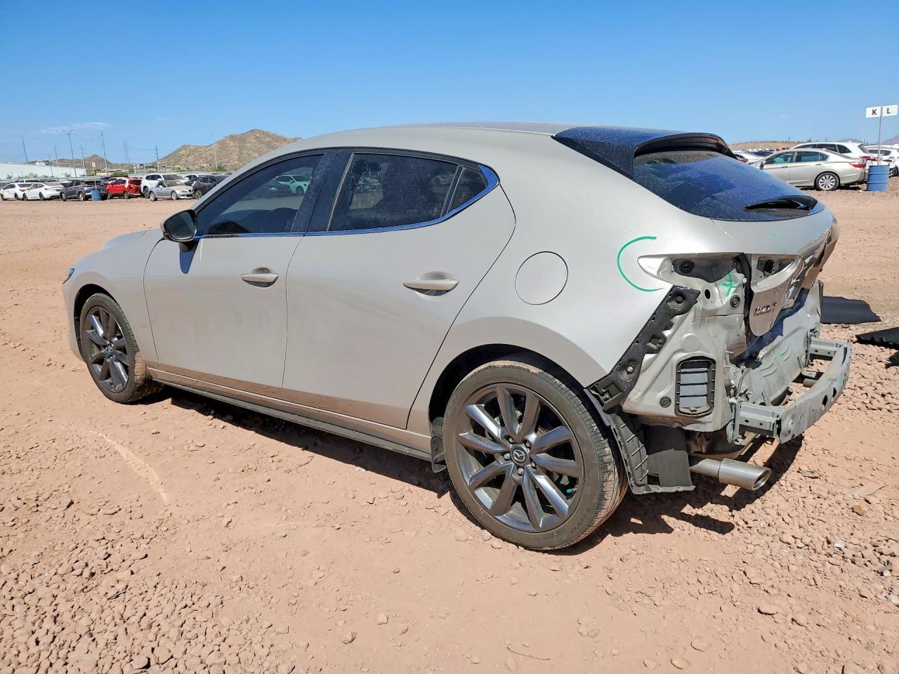 2022 Mazda 3 Preferred - Фото 2