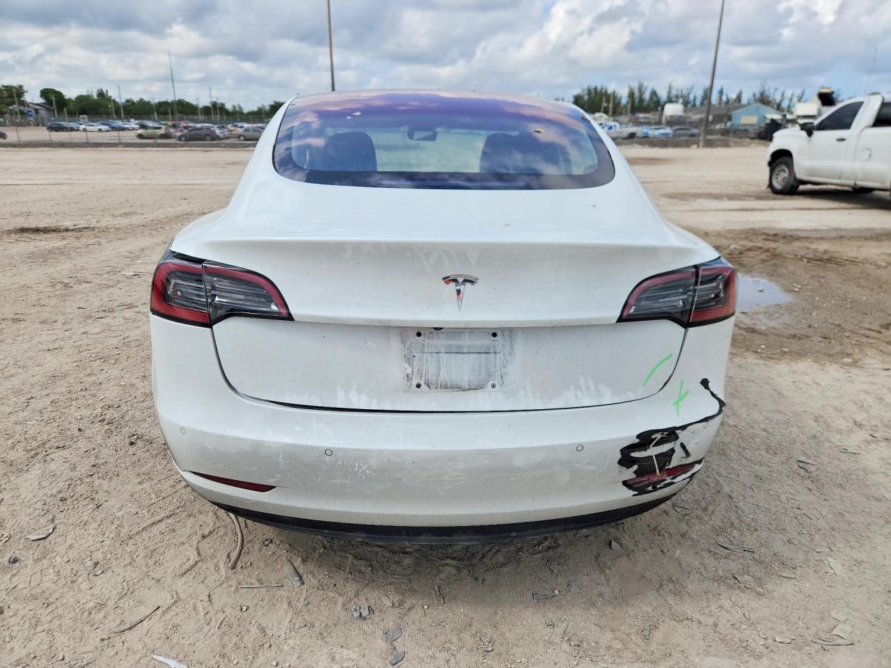 2018 Tesla Model 3 - Фото 6