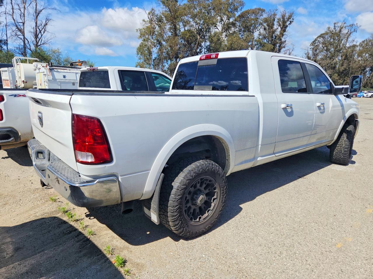 2012 Dodge Ram 3500 Laramie - Image 3