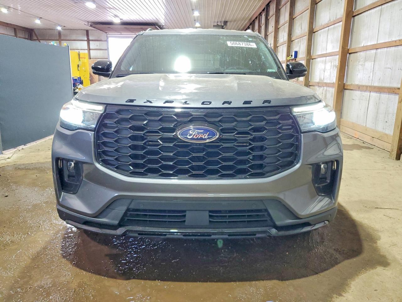 2025 Ford Explorer St-Line - Фото 5
