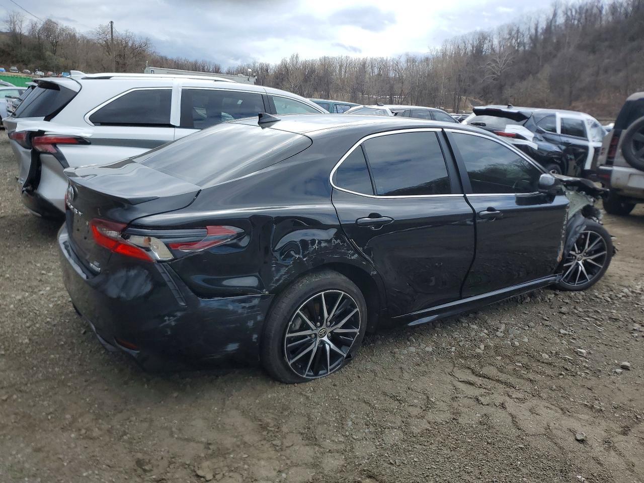 2023 Toyota Camry Fwd Hybrid 4D Se - Фото 3