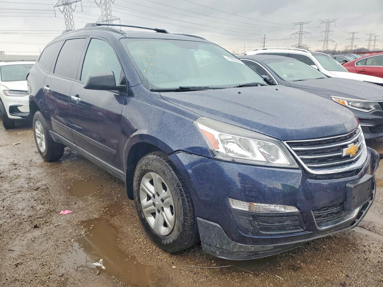 2017 Chevrolet Traverse Ls - Фото 4
