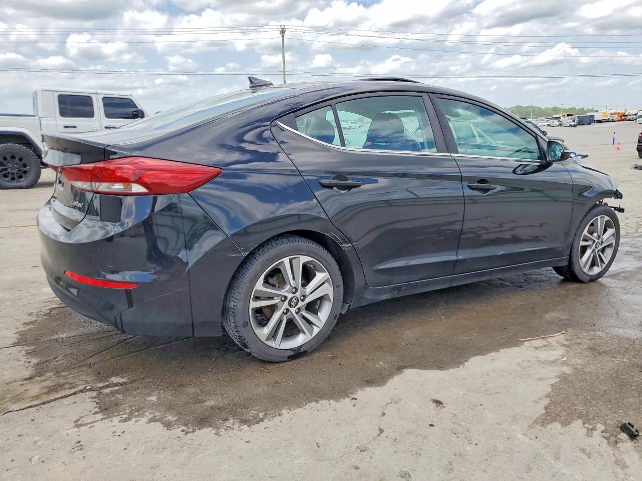 2018 Hyundai Elantra Limited - Фото 3