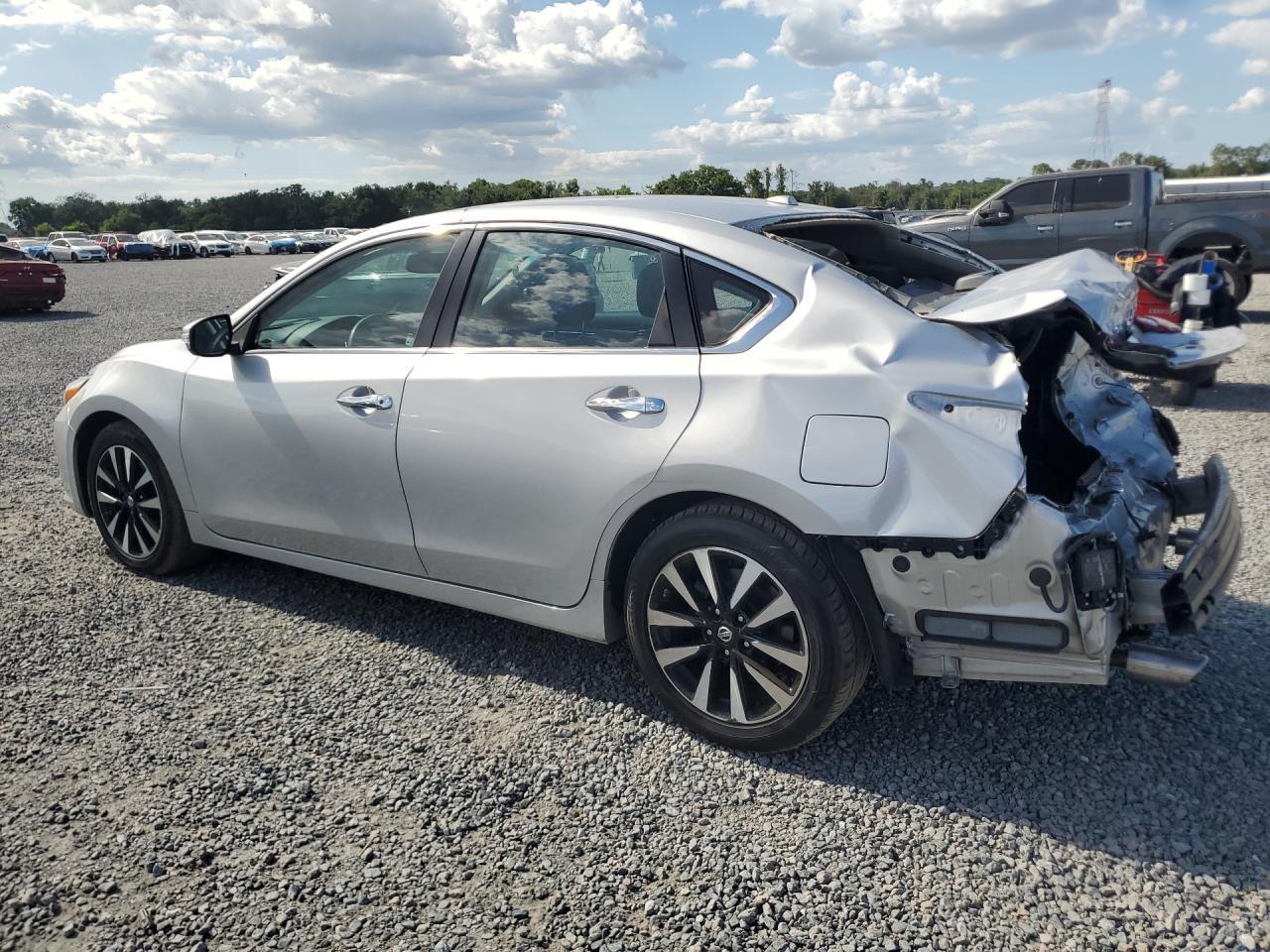 2018 Nissan Altima 2.5 Sl - Image 2