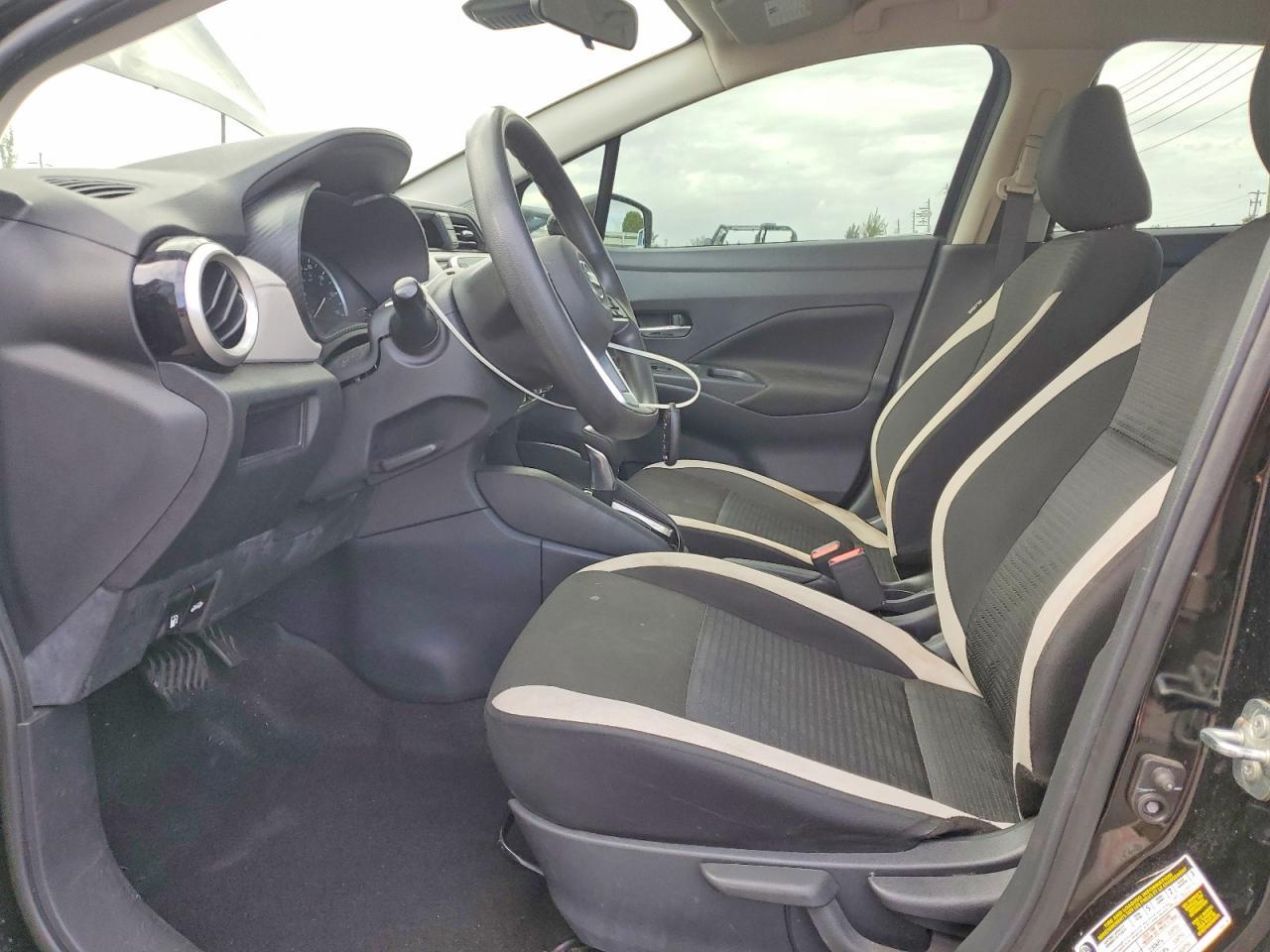2021 Nissan Versa Sv - Image 7