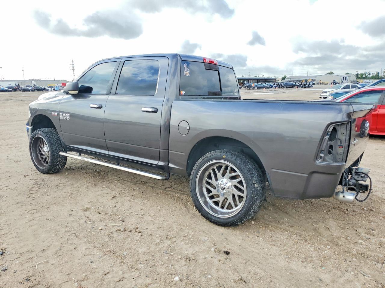 2016 Ram 1500 Slt - Image 2