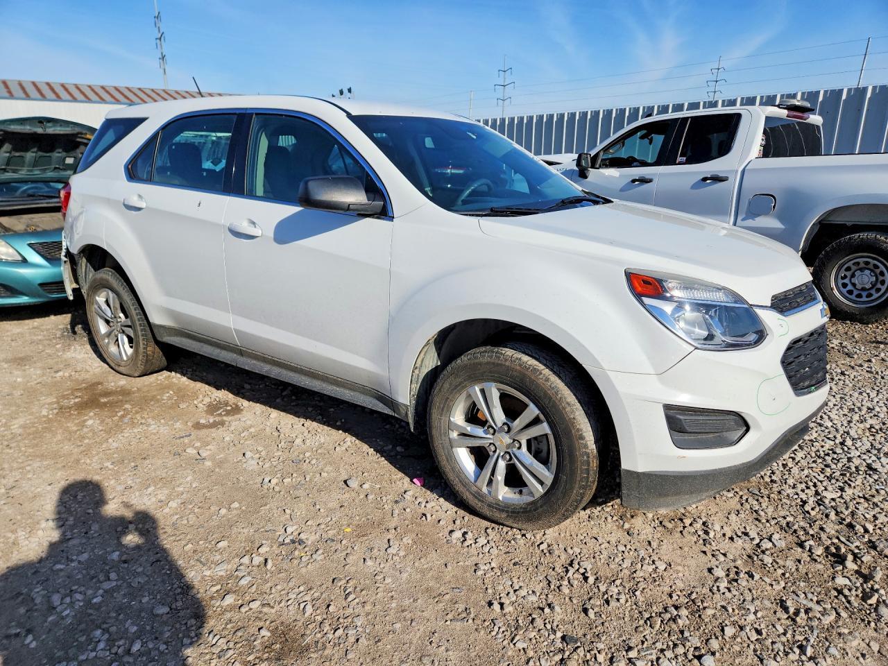 2017 Chevrolet Equinox Ls - Image 4