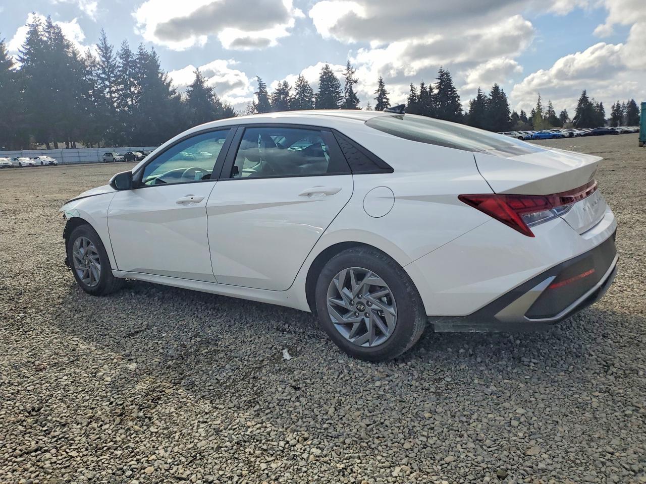 2025 Hyundai Elantra Hybrid Blue - Image 2