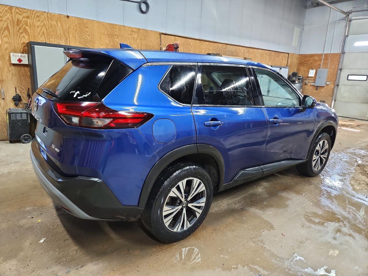 2021 Nissan Rogue Sv - Image 3
