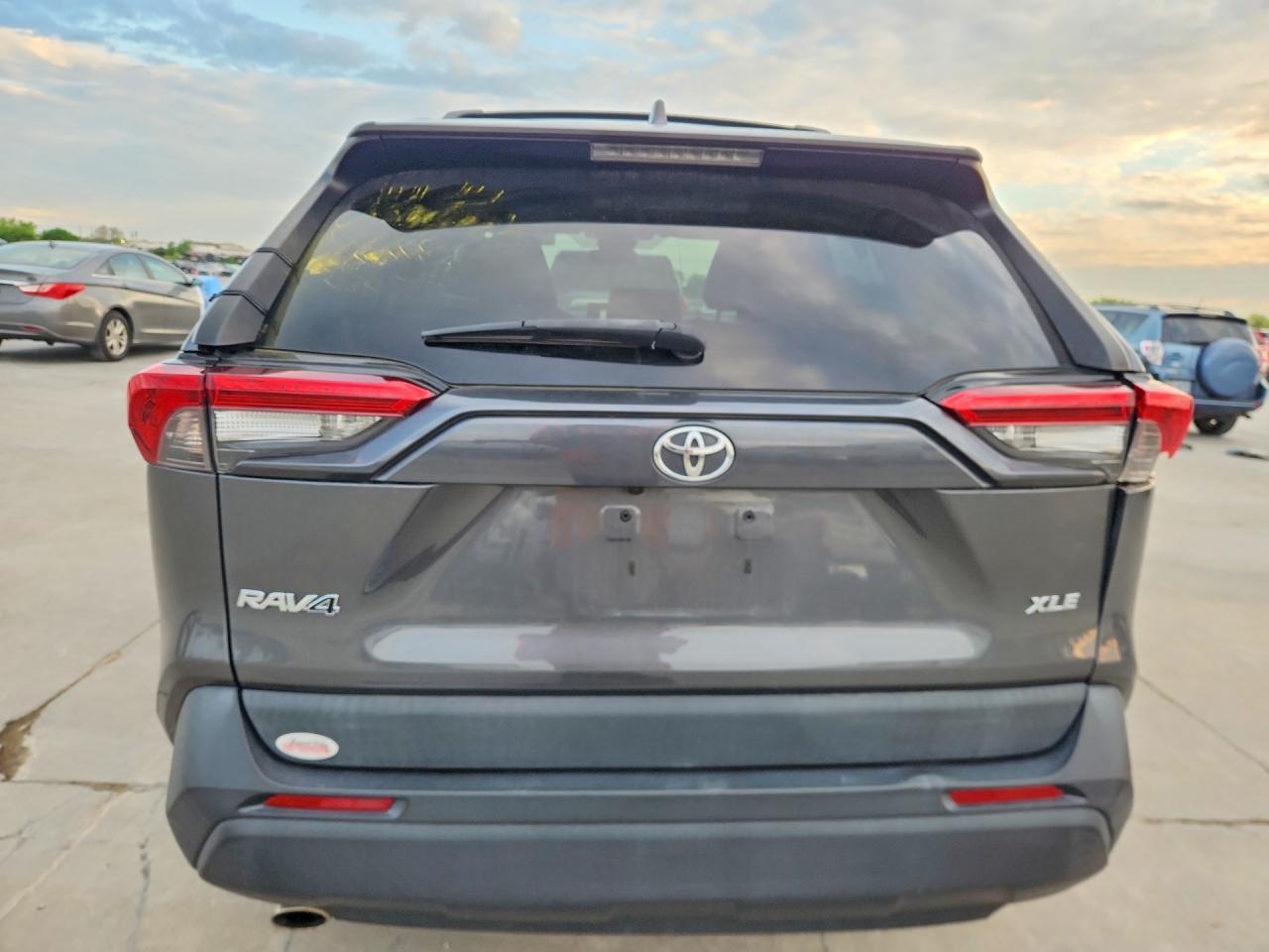 2021 Toyota Rav4 Xle - Image 6