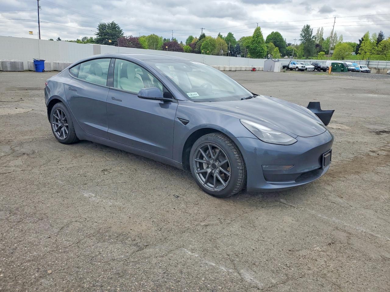 2022 Tesla Model 3 - Фото 4