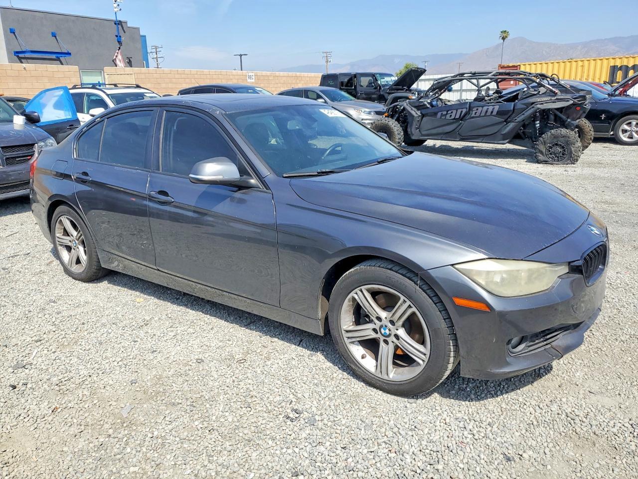 2013 BMW 328 I - Фото 4