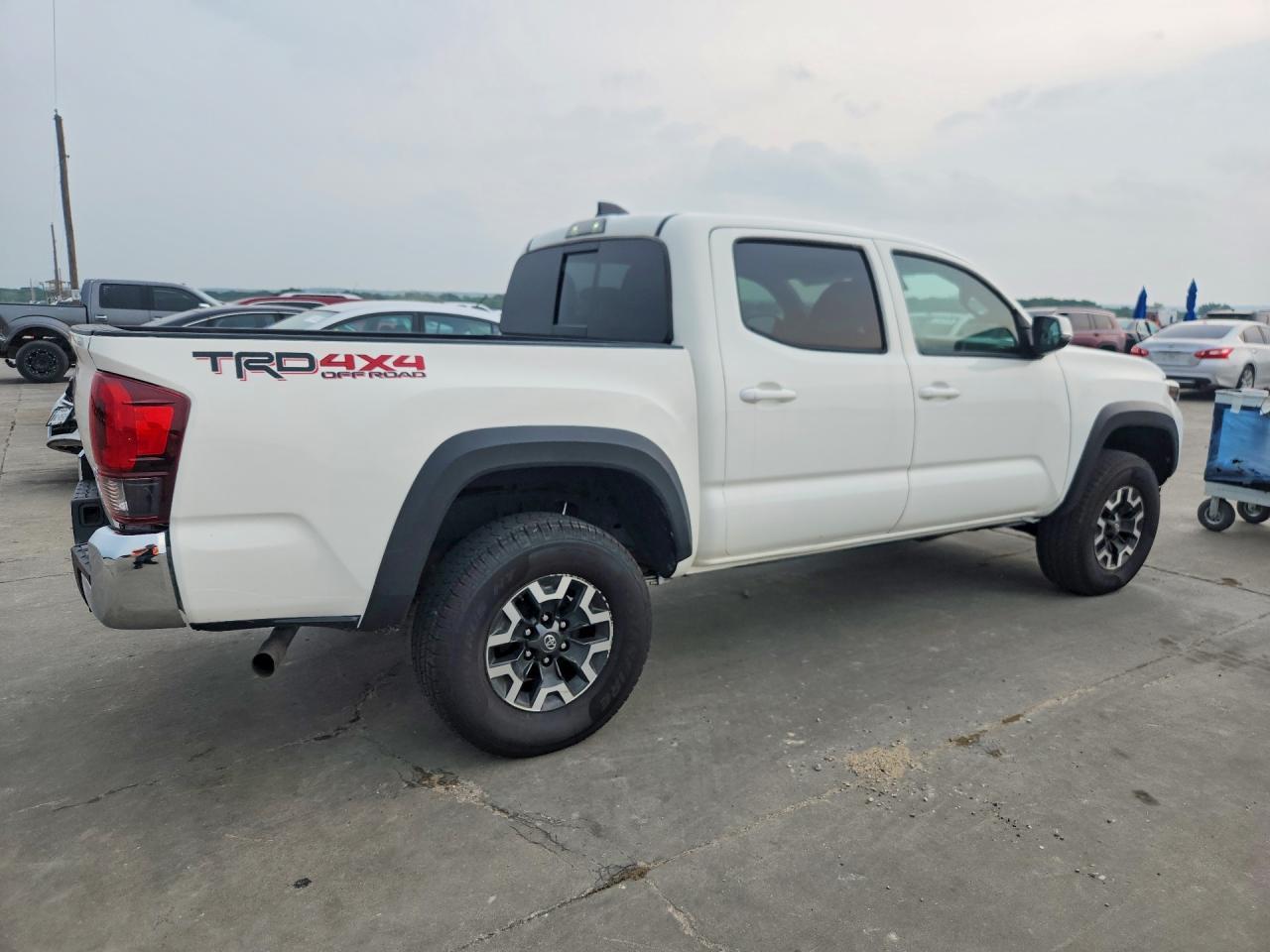 2020 Toyota Tacoma Trd Off-Road - Image 3