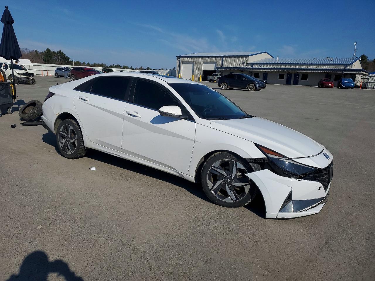 2021 Hyundai Elantra Limited - Image 4