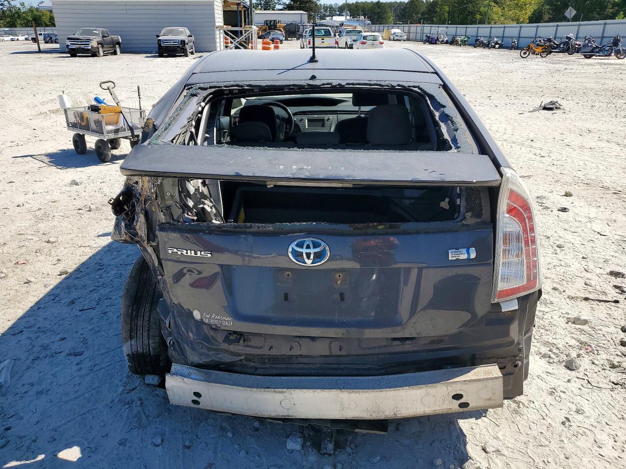 2013 Toyota Prius Two - Фото 6