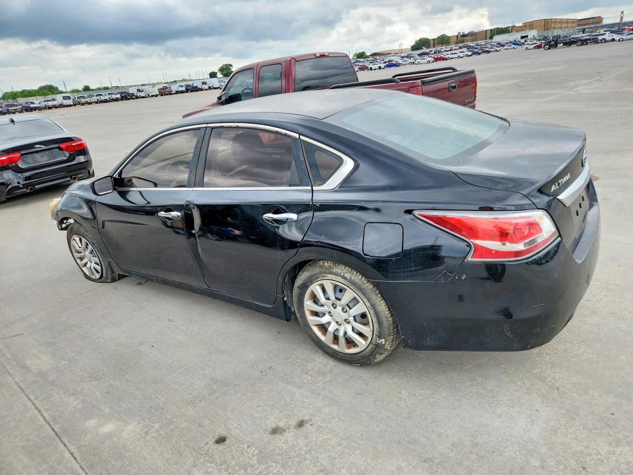 2015 Nissan Altima 2.5 S - Image 2