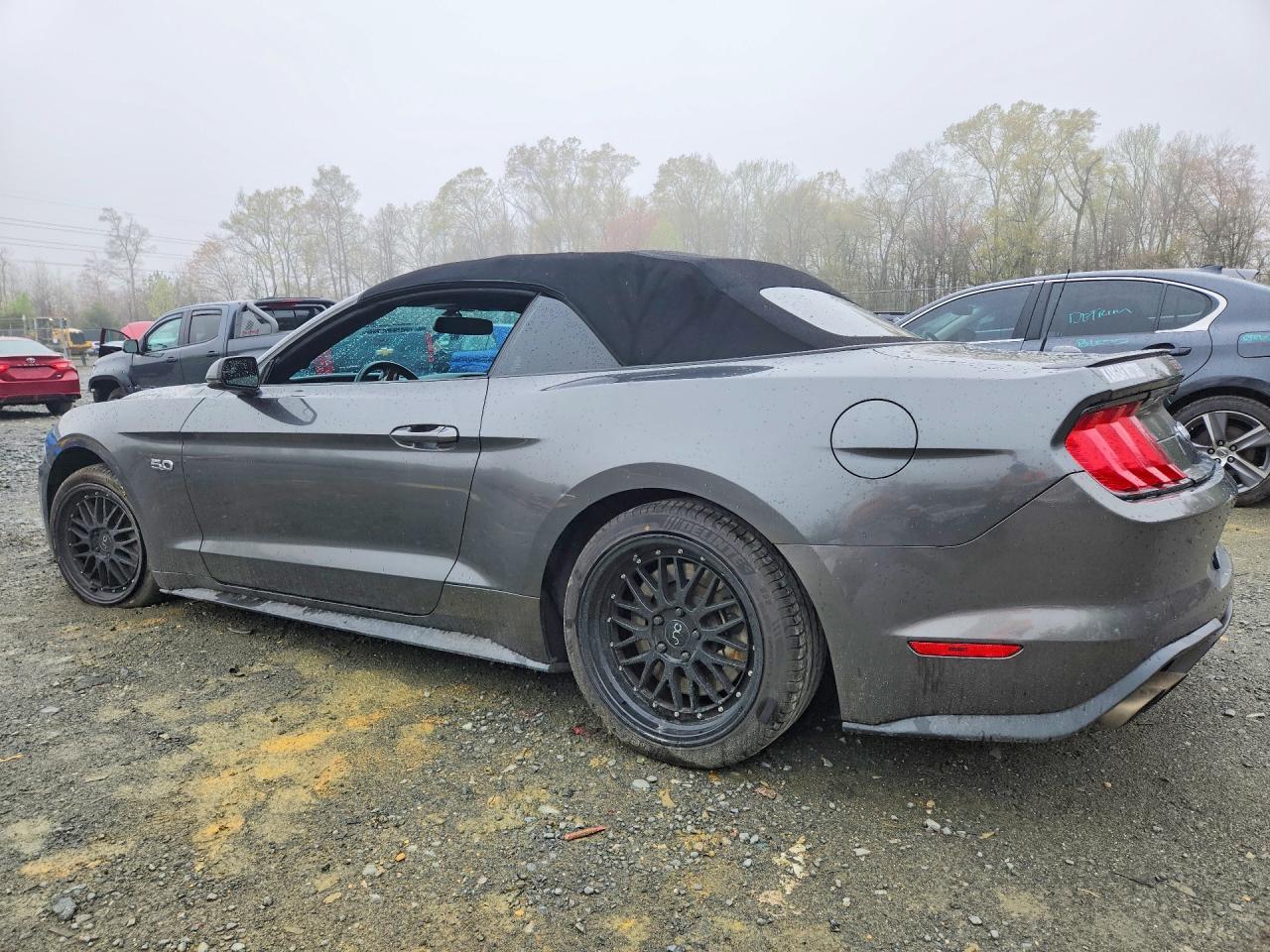 2019 Ford Mustang Gt - Фото 2