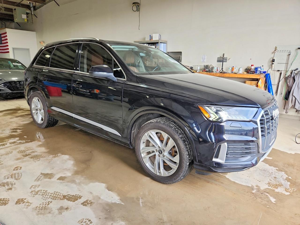 2021 Audi Q7 Premium Plus - Фото 4