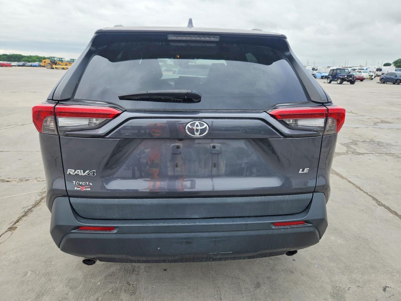 2020 Toyota Rav4 Le - Image 6