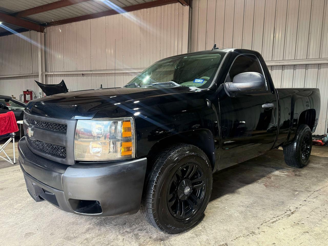 2008 Chevrolet Silverado C1500 - Фото 2
