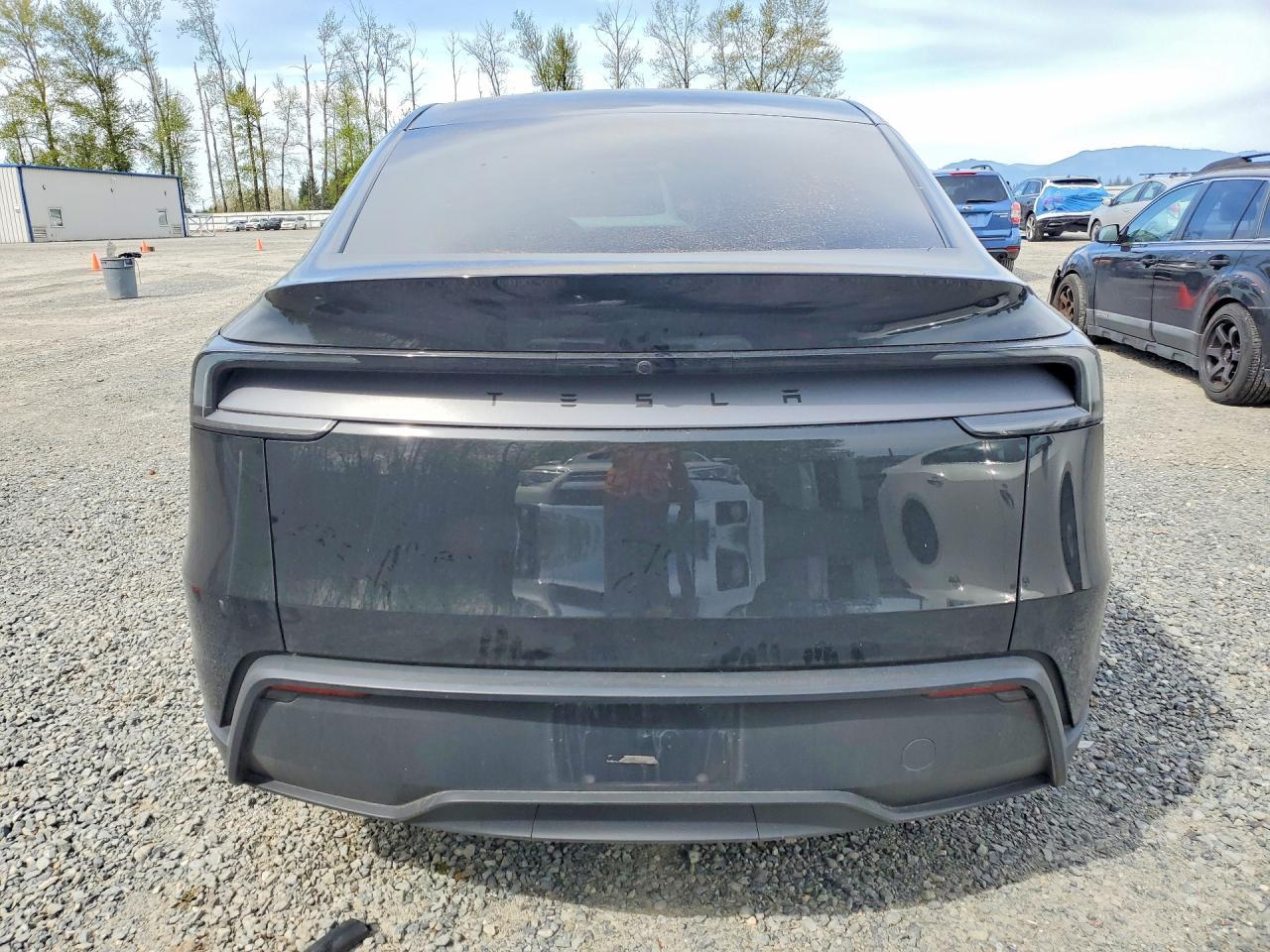 2026 Tesla Model Y - Фото 6
