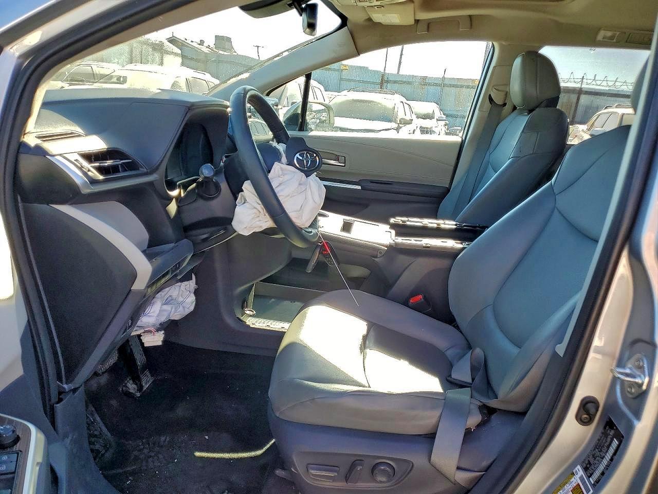 2021 Toyota Sienna Xle 8-Passenger - Фото 7