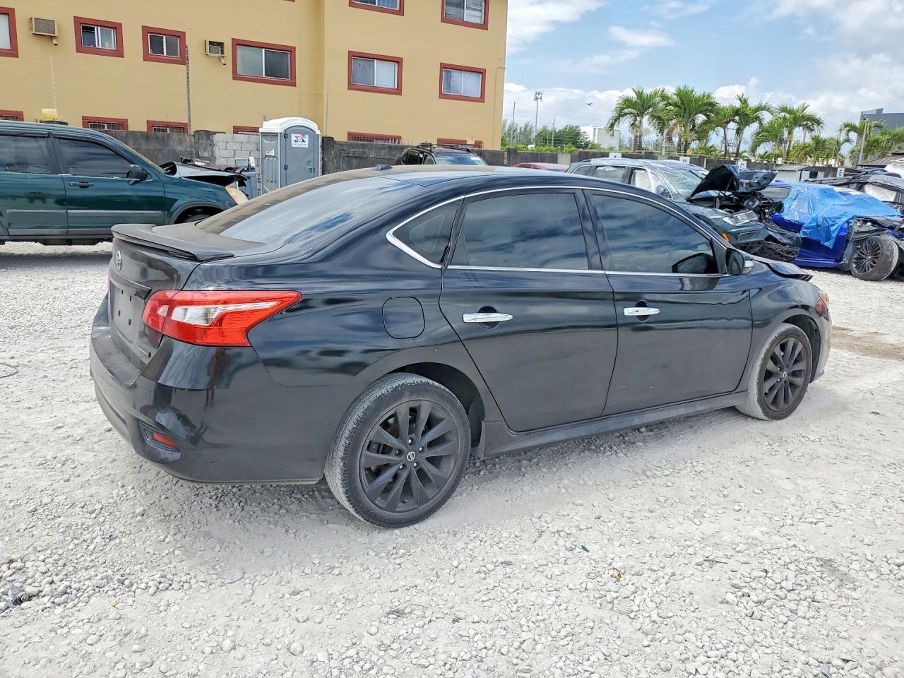2018 Nissan Sentra Sr - Фото 3