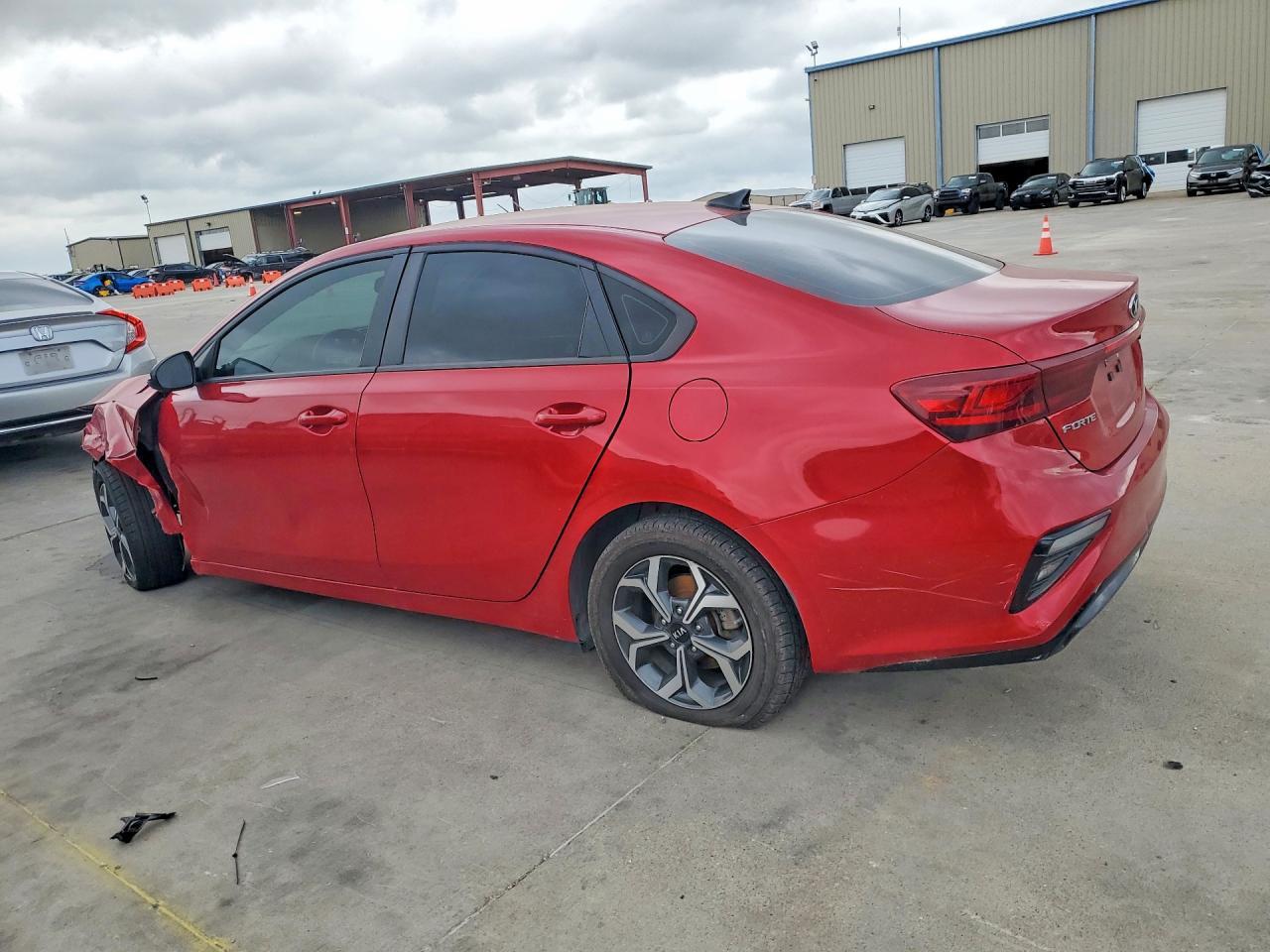 2021 Kia Forte - Фото 2