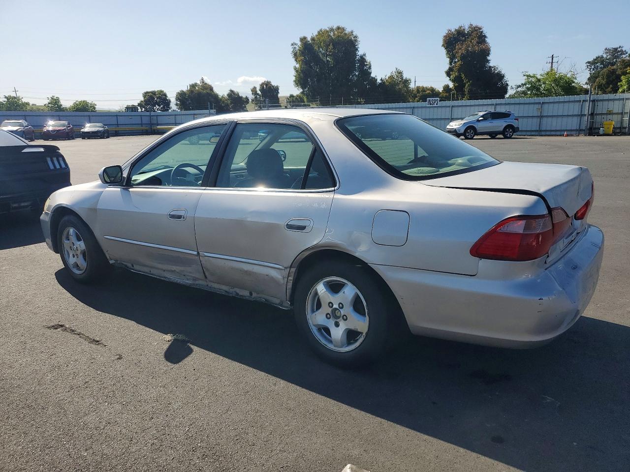 1999 Honda Accord Ex - Image 2