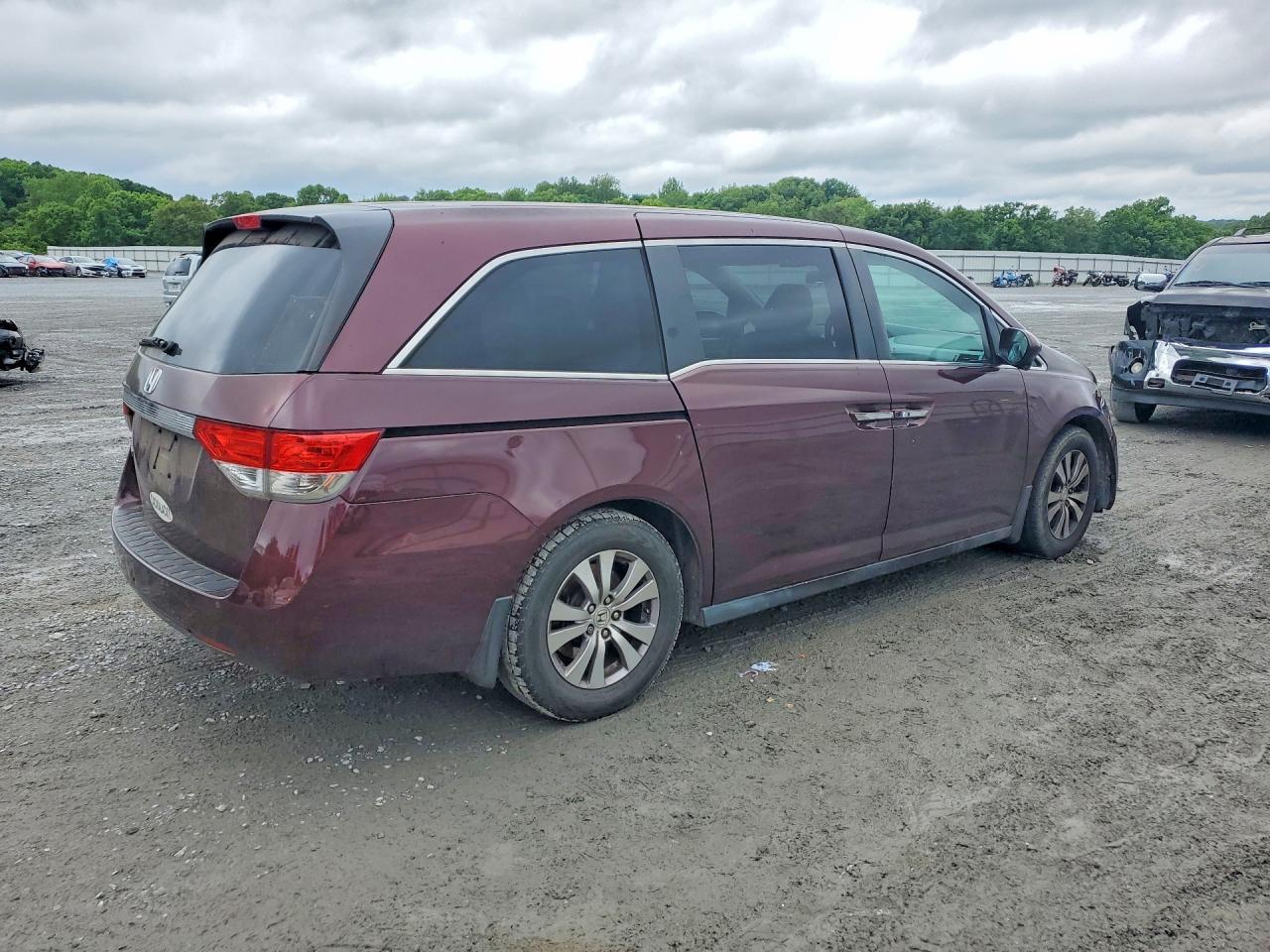 2014 Honda Odyssey Ex - Фото 3