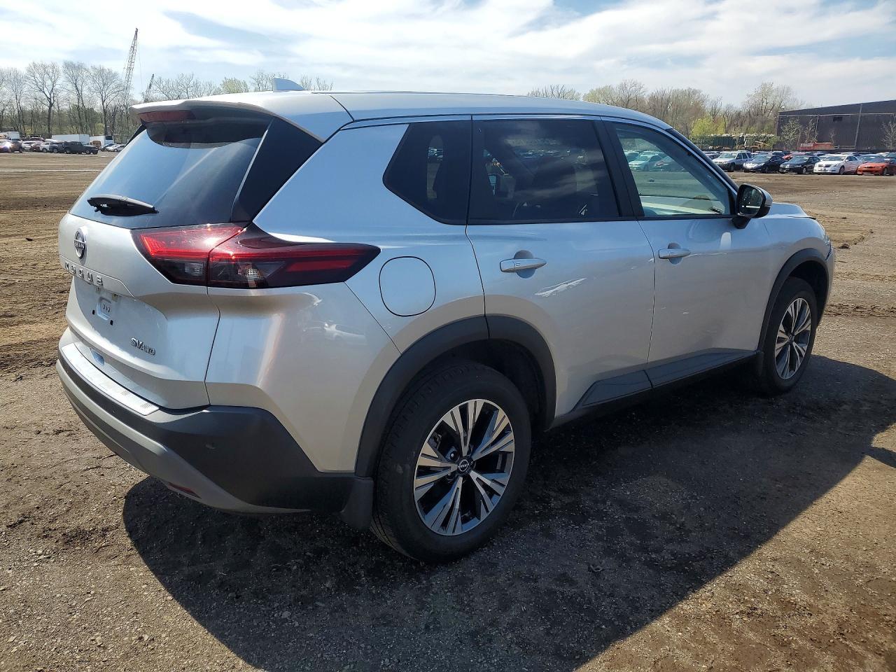 2023 Nissan Rogue Sv - Фото 3