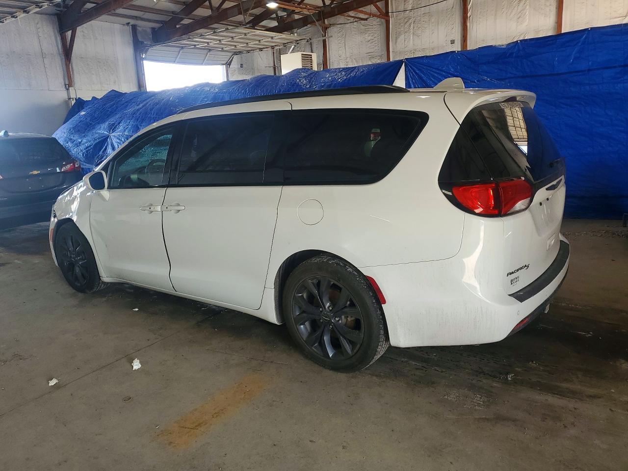 2018 Chrysler Pacifica Touring Plus - Фото 2