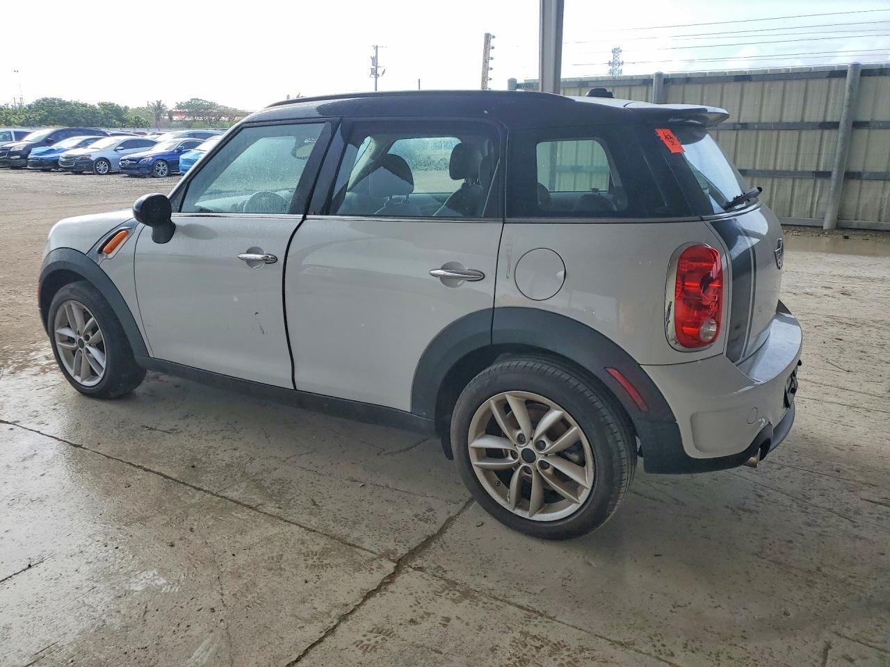 2012 Mini Cooper S Countryman - Image 2