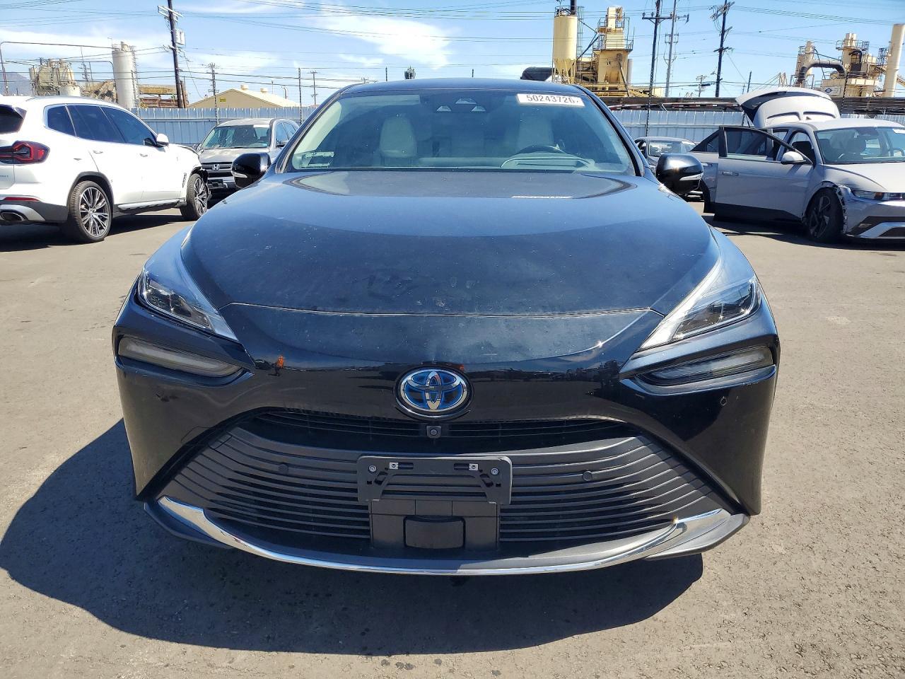 2022 Toyota Mirai Limited - Image 5