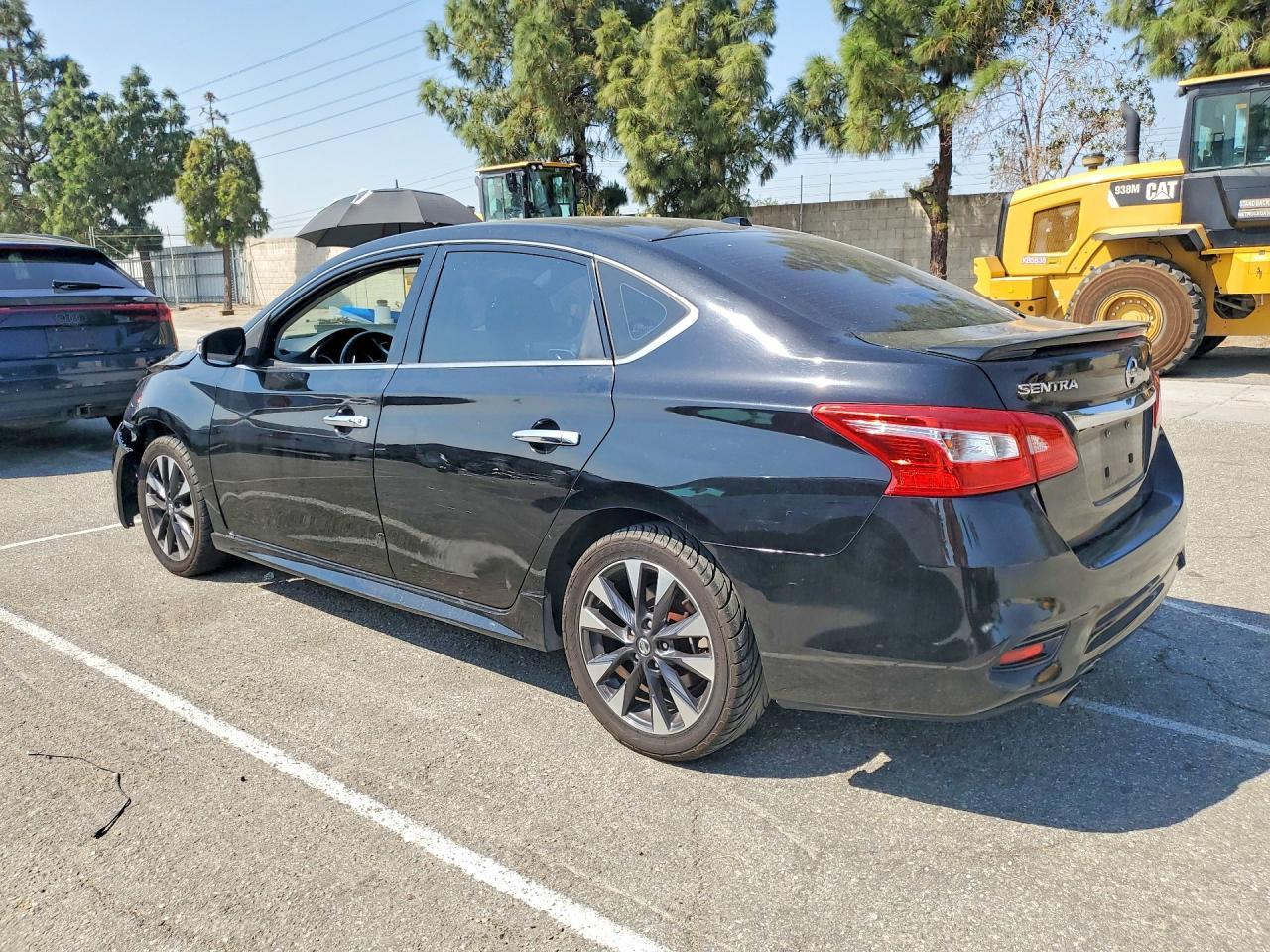 2018 Nissan Sentra Sr - Фото 2