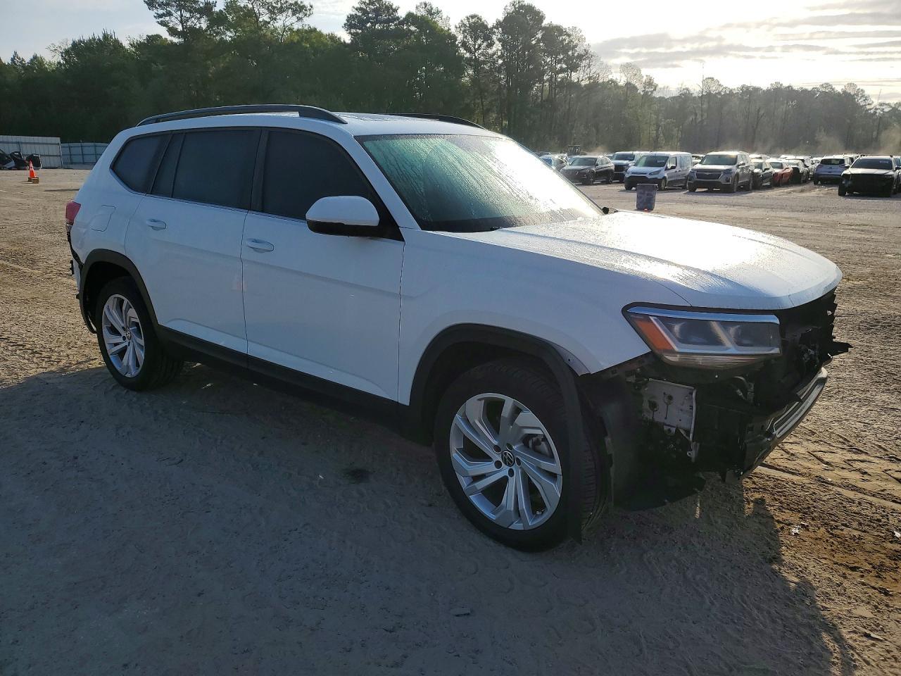 2023 Volkswagen Atlas Se - Image 4