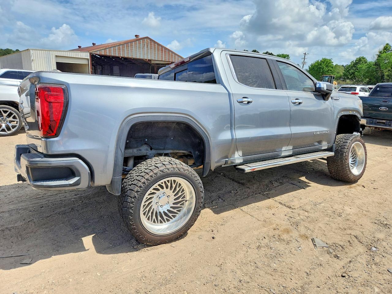 2019 GMC Sierra C1500 Denali - Image 3