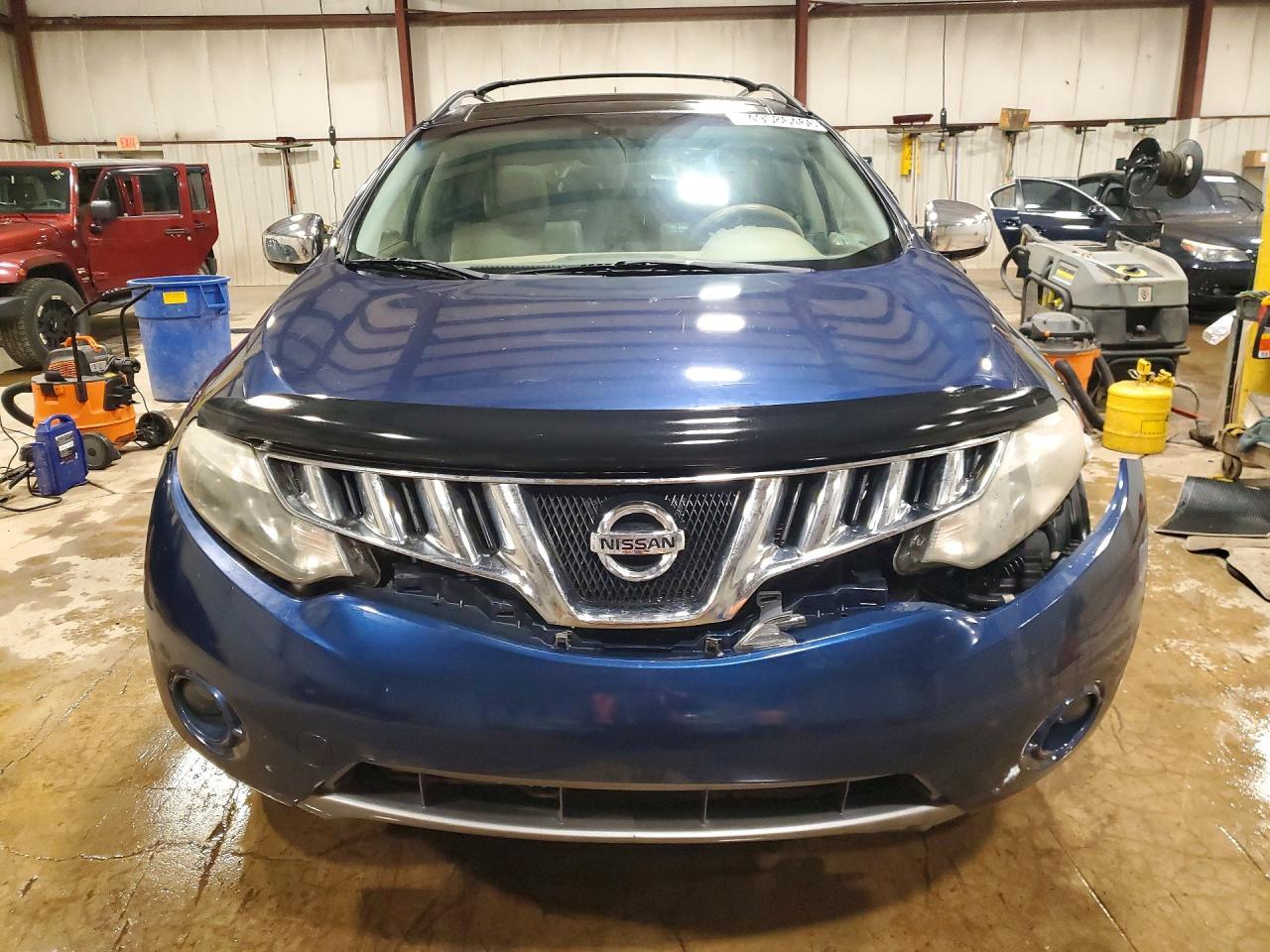 2010 Nissan Murano S - Фото 5