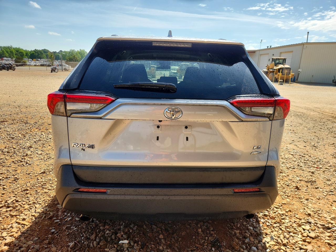 2020 Toyota Rav4 Le - Фото 6