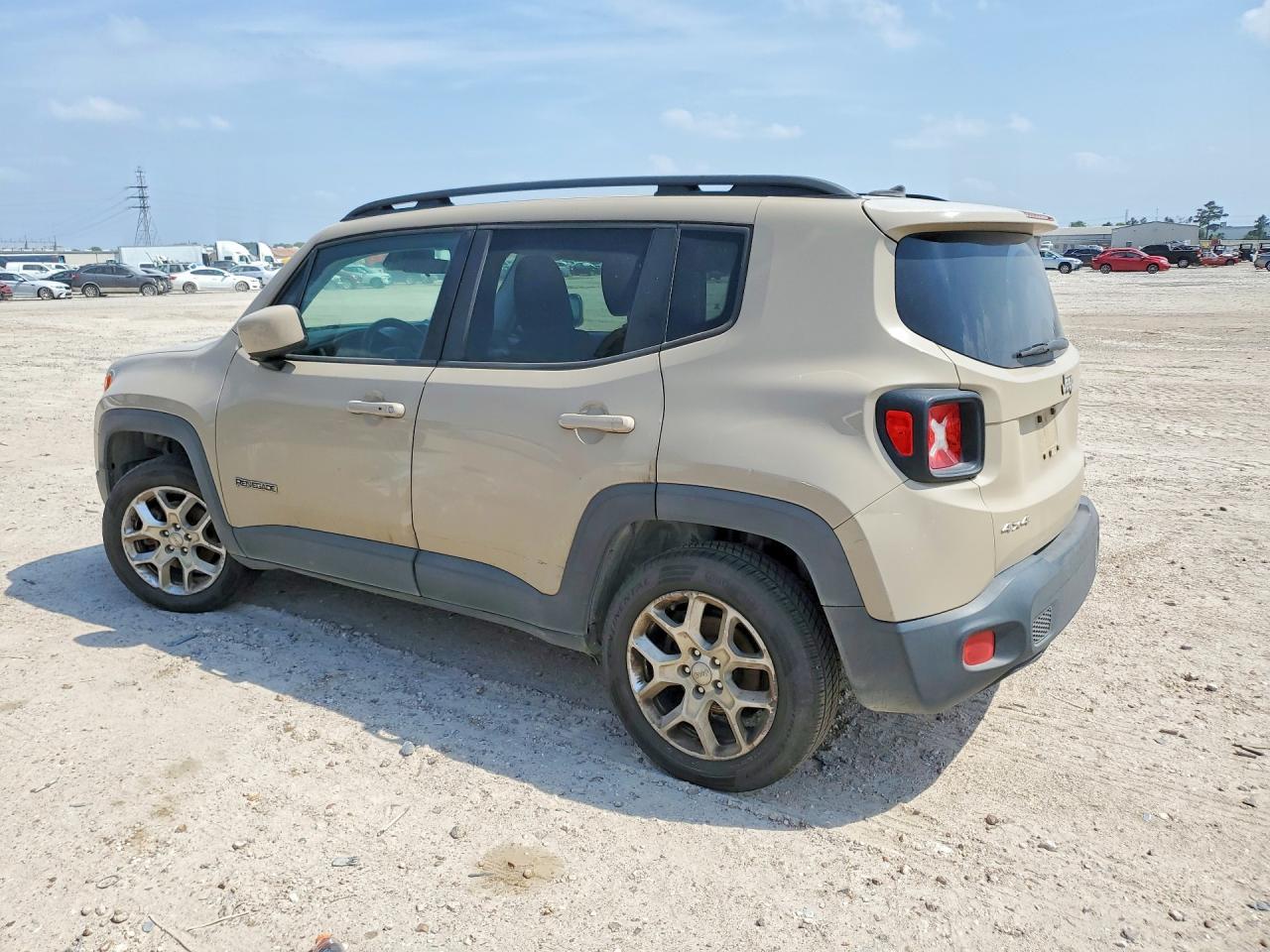 2016 Jeep Renegade Latitude - Фото 2
