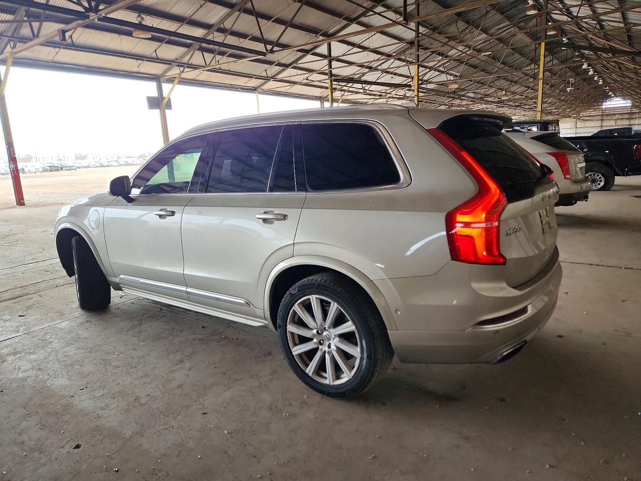 2016 Volvo Xc90 T8 - Image 2