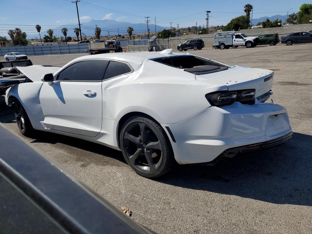 2021 Chevrolet Camaro Lz - Фото 2