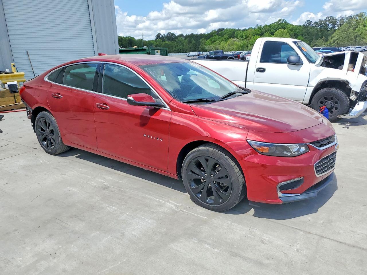 2017 Chevrolet Malibu Premier - Image 4