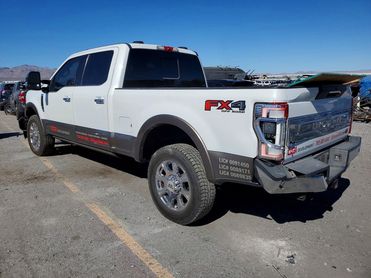 2020 Ford F250 Super Duty - Фото 2