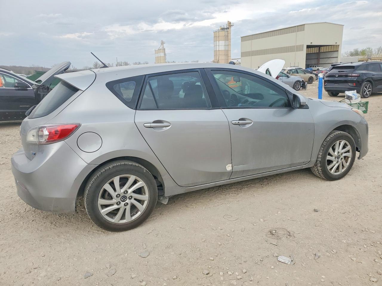 2013 Mazda 3 I - Фото 3