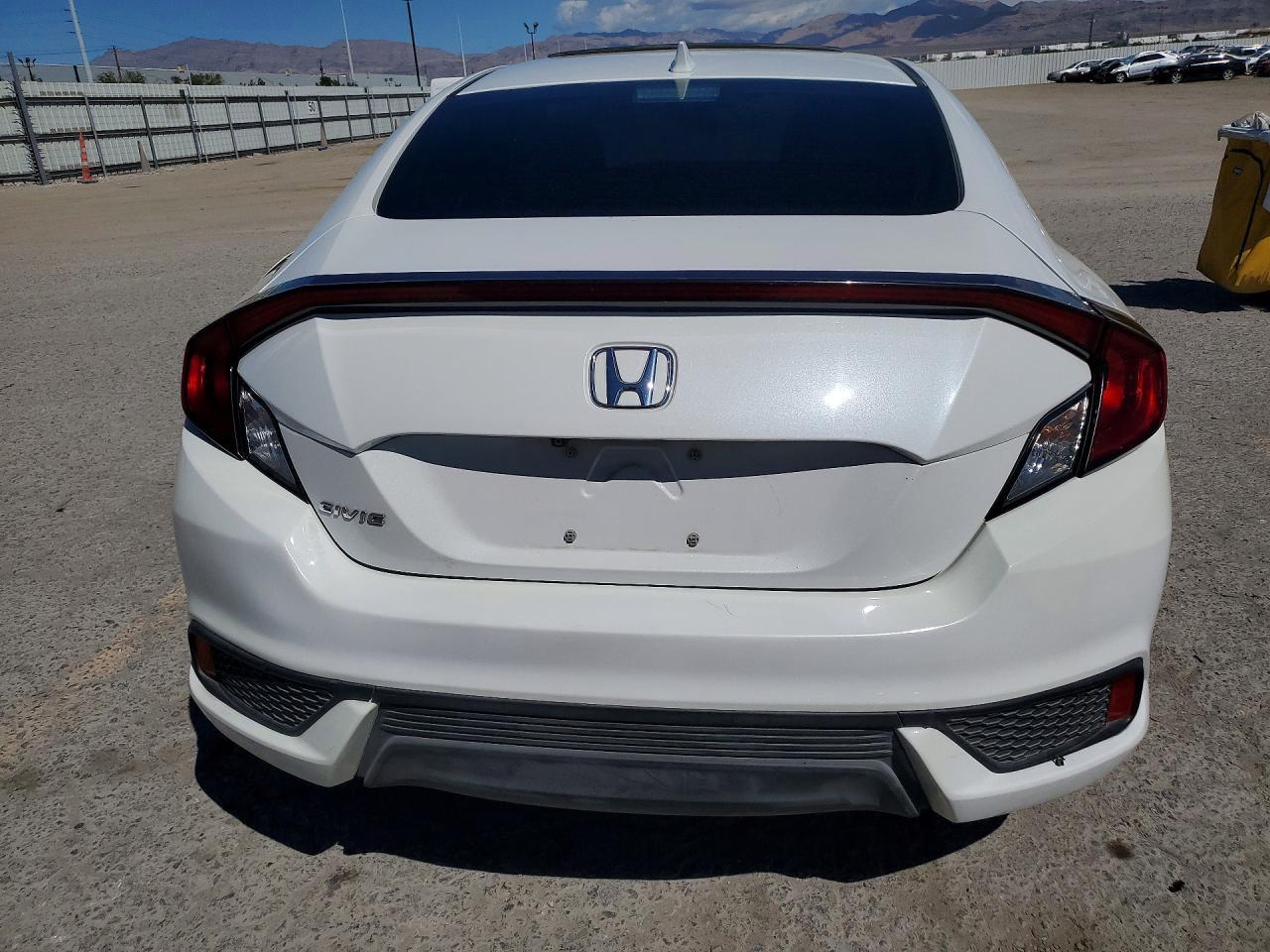 2019 Honda Civic Ex - Image 6