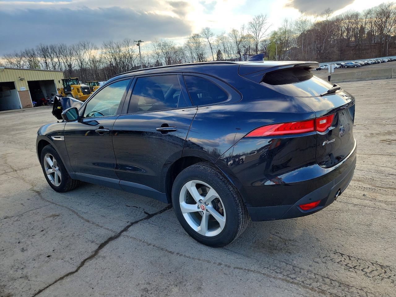 2018 Jaguar F-Pace Premium - Фото 2