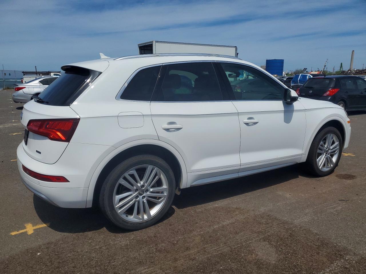 2019 Audi Q5 Premium Plus - Image 3