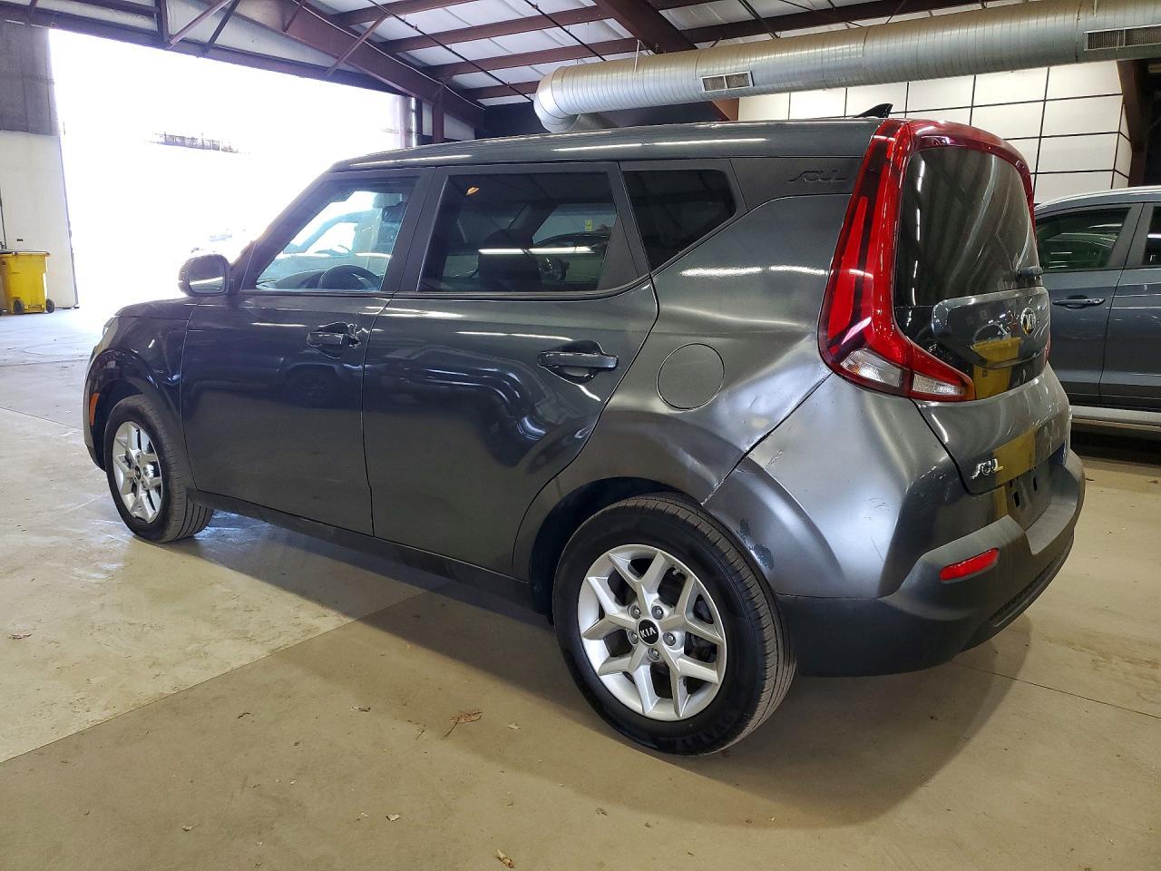 2020 Kia Soul S - Фото 2
